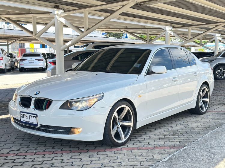รถ BMW Series 5 520d สี ขาว