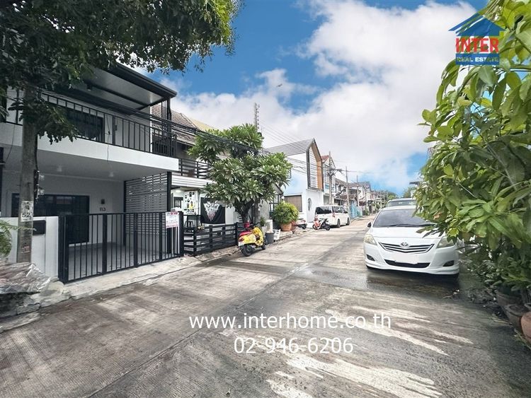 ทาวน์เฮ้าส์ 2 ชั้น 17 ตร.ว. หมู่บ้านสินธร แฮปปี้แลนด์ ใกล้เดอะมอลล์บางกะปิ ซอย17 ถนนแฮปปี้แลนด์1 ถนนลาดพร้าว ถนนนวมินทร์ เขตบางกะปิ กรุงเทพ