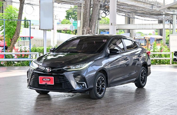 รถ Toyota Yaris ATIV 1.2 Sport Premium สี เทา