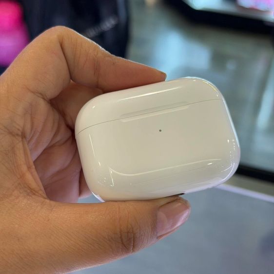AirPods Pro (2nd generation) with MagSafe Charging Case (USB-C) สีขาว ของศูนย์ สภาพสวยมาก เครื่องใช้งานดีเยี่ยม ครบยกกล่อง รูปที่ 3