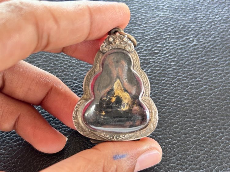 พระปิดตากรอบเงินโบราณ
