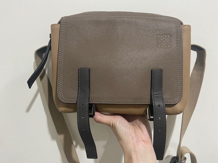ไม่ระบุ หลากสี หนังแท้ Loewe military bag