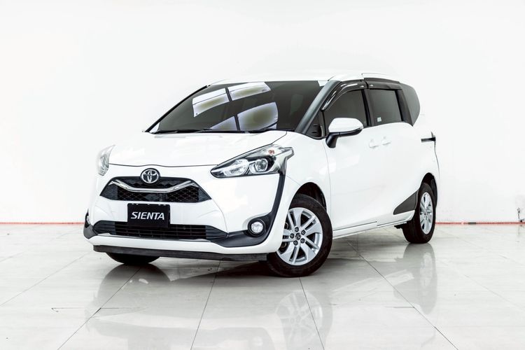 รถ Toyota Sienta 1.5 G สี ขาว