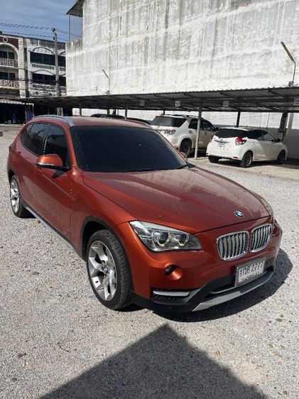 รถ BMW X1 2.0 sDrive18d xLine สี ส้ม
