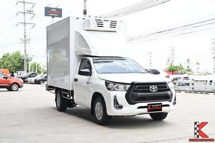 รถ Toyota Hilux Revo 2.4 Entry สี ขาว