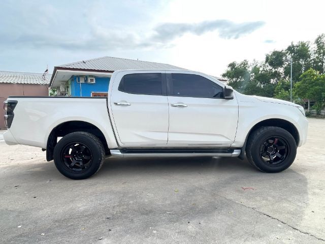 Isuzu D-MAX 2020 1.9 Hi-Lander L Pickup ดีเซล ไม่ติดแก๊ส เกียร์ธรรมดา ขาว รูปที่ 4