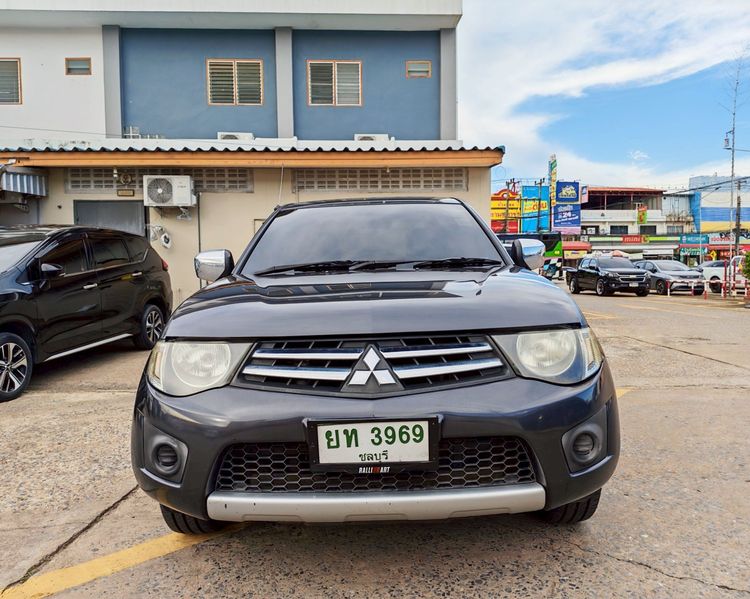รถ Mitsubishi Triton 2.4 CNG สี เทา