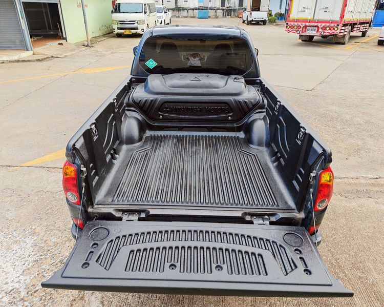 Mitsubishi Triton 2011 2.4 CNG Pickup เบนซิน NGV เกียร์ธรรมดา เทา รูปที่ 3