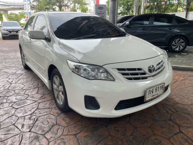 รถ Toyota Altis 1.6 E CNG สี ขาว