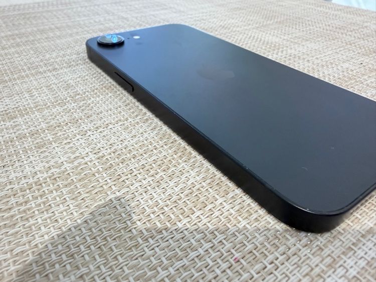 iPhone 16 e สีดำ 128 ผ่อนได้ รับเทิร์น รูปที่ 2