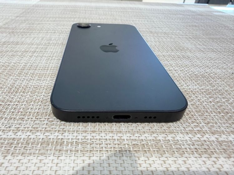 iPhone 16 e สีดำ 128 ผ่อนได้ รับเทิร์น รูปที่ 4