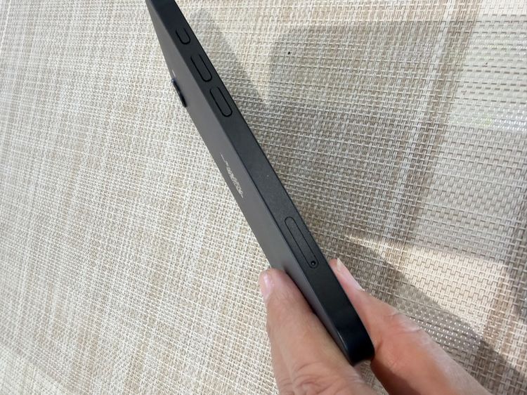 iPhone 16 e สีดำ 128 ผ่อนได้ รับเทิร์น รูปที่ 6