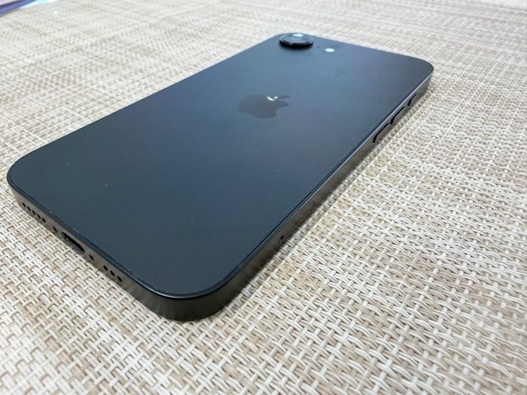 iPhone 16 e สีดำ 128 ผ่อนได้ รับเทิร์น รูปที่ 3