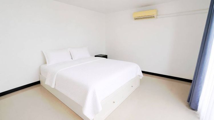 ตกแต่งครบ ไม่ใช่ Town House, Home Office, only ฿ 30,000 furnished 4 BR, Sri-Lasalle BTS (Sukhumvit 105) รูปที่ 2