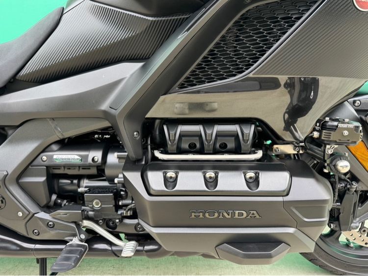 Honda Goldwing Tour GL1800 ปี 2023 สีดำ รถมือเดียว  รูปที่ 7
