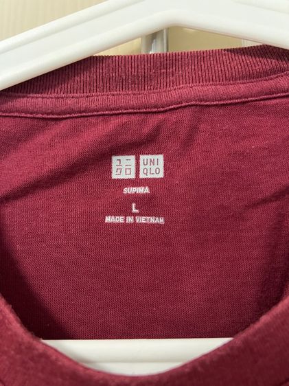 เสื้อยืด Uniqlo size L รูปที่ 2