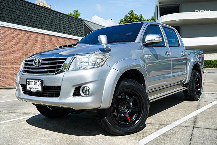 รถ Toyota Hilux Vigo Champ Double Cab 2.5 E Prerunner สี เทา