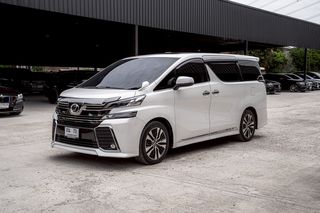 Toyota Vellfire ZG Edition ปี 2016 เป็นรถตู้ MPV สุดหรู