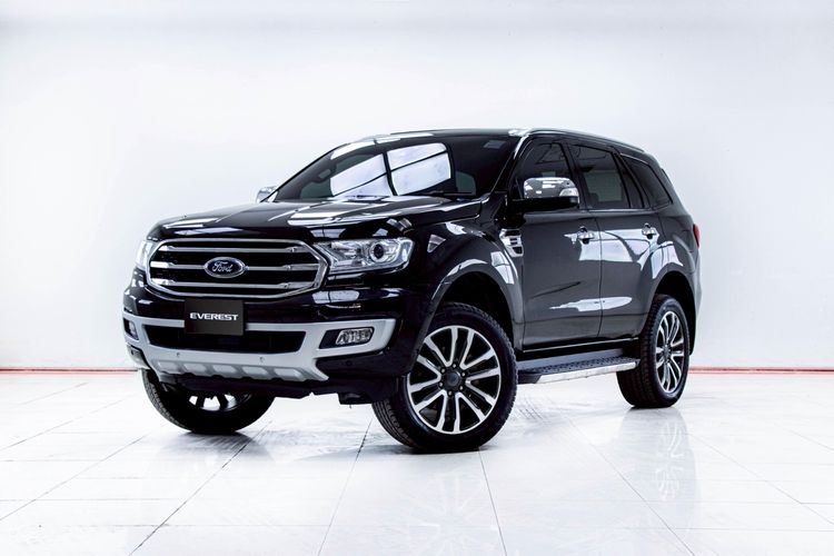 รถ Ford Everest 2.0 Turbo Titanium+ สี ดำ