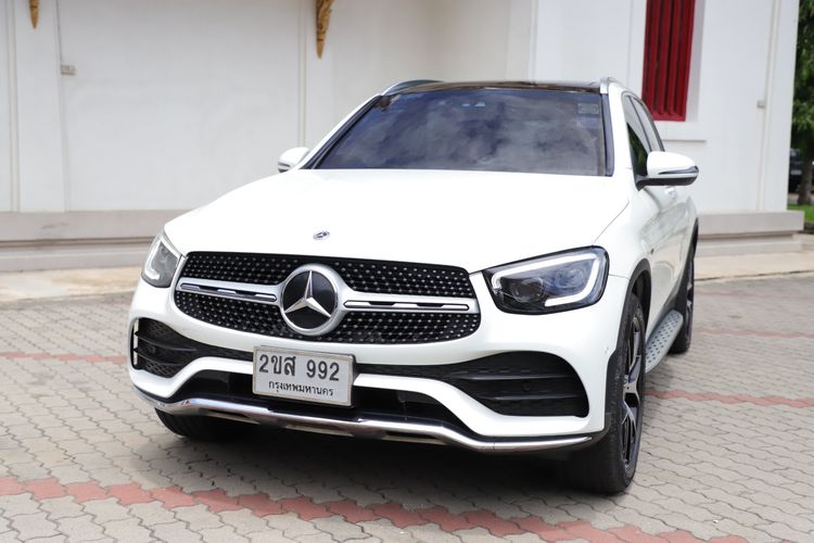 รถ Mercedes-Benz GLC-Class GLC300e สี ขาว