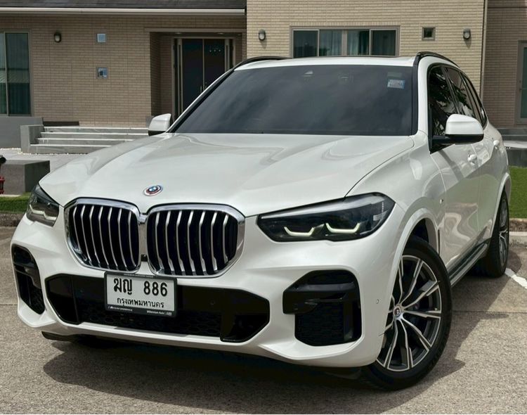 รถ BMW X5 3.0 xDrive30d M Sport 4WD สี ขาว