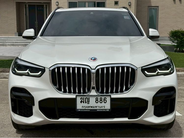 BMW X5 2023 3.0 xDrive30d M Sport 4WD Utility-car ดีเซล เกียร์อัตโนมัติ ขาว รูปที่ 2