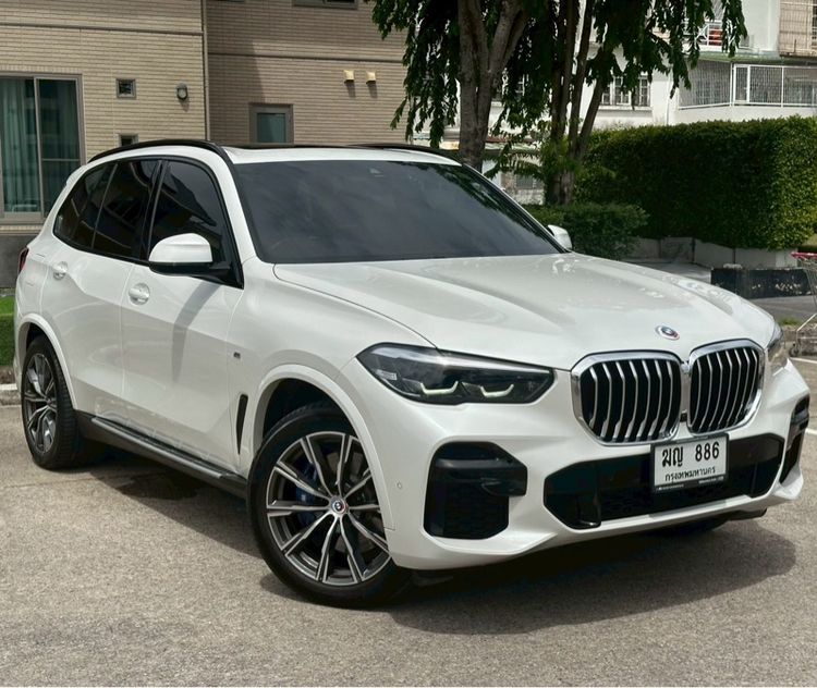 BMW X5 2023 3.0 xDrive30d M Sport 4WD Utility-car ดีเซล เกียร์อัตโนมัติ ขาว รูปที่ 3