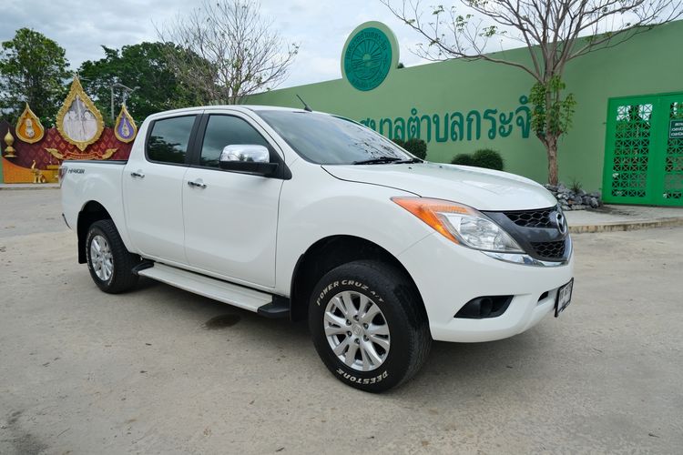 รถ Mazda BT-50 Pro 2.2 Hi-Racer สี ขาว