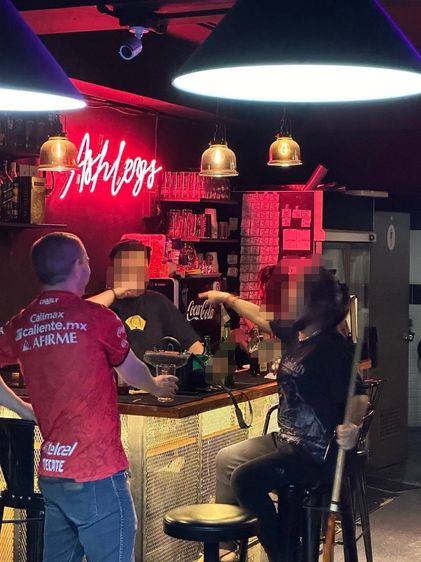 เซ้งด่วน ร้านอาหาร บาร์ ติดริมถนนนาคนิวาส ใกล้สำนักงานเขตลาดพร้าว ใกล้ 7 Eleven ย่านร้านอาหาร