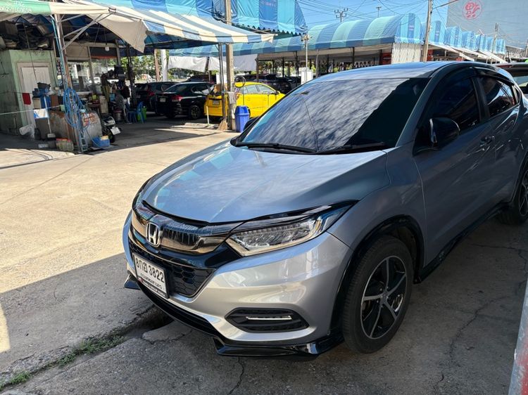 รถ Honda HR-V 1.8 RS สี บรอนซ์เงิน