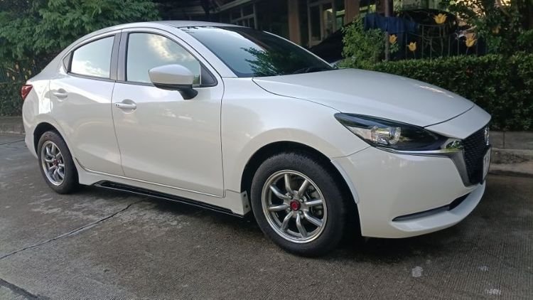 รถ Mazda Mazda 2 1.3 C Sports สี ขาว