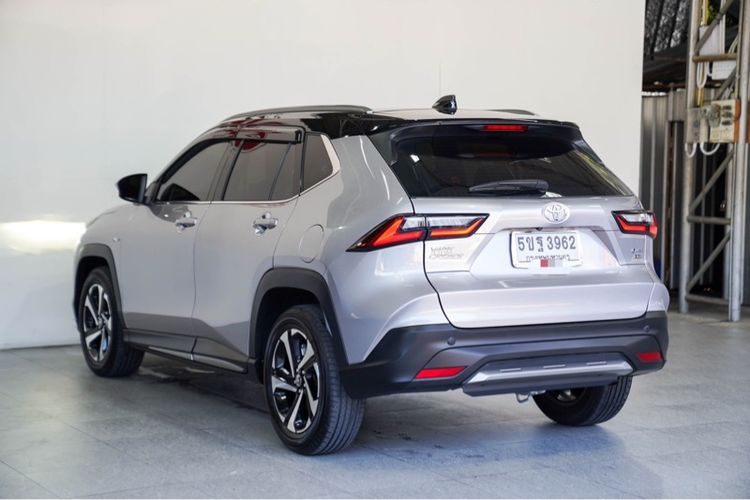 Toyota Yaris Cross 2024 1.5 HEV Premium Utility-car เบนซิน ไม่ติดแก๊ส เกียร์อัตโนมัติ เทา รูปที่ 2