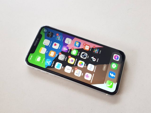 ขายมือถือไอโฟน11 iPhone 11 สีขาว 64gb สภาพสวย มีกล่อง สายชาร์จ สนใจคุยได้ครับ นัดดู-รับของได้ที่ พัทยา หรือ พัทยาจัดส่งฟรี รูปที่ 3