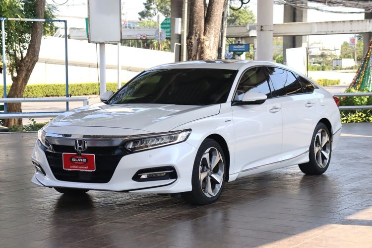 รถ Honda Accord 2.0 Hybrid Tech สี ขาว