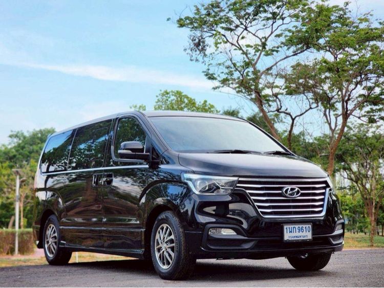 Hyundai H-1  2018 2.5 Deluxe Van ดีเซล ไม่ติดแก๊ส เกียร์อัตโนมัติ ดำ