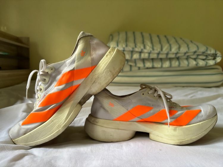 ไม่ระบุ ขาว รองเท้าวิ่ง อื่นๆ มือสอง Adidas Adizero Adios Pro 4
