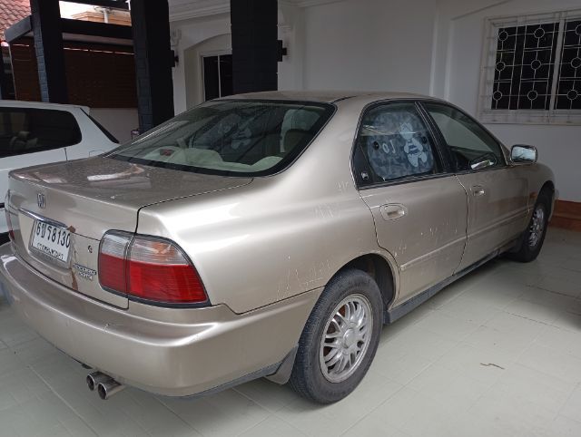Honda 1997 Sedan เบนซิน ไม่ติดแก๊ส เกียร์อัตโนมัติ บรอนซ์ทอง