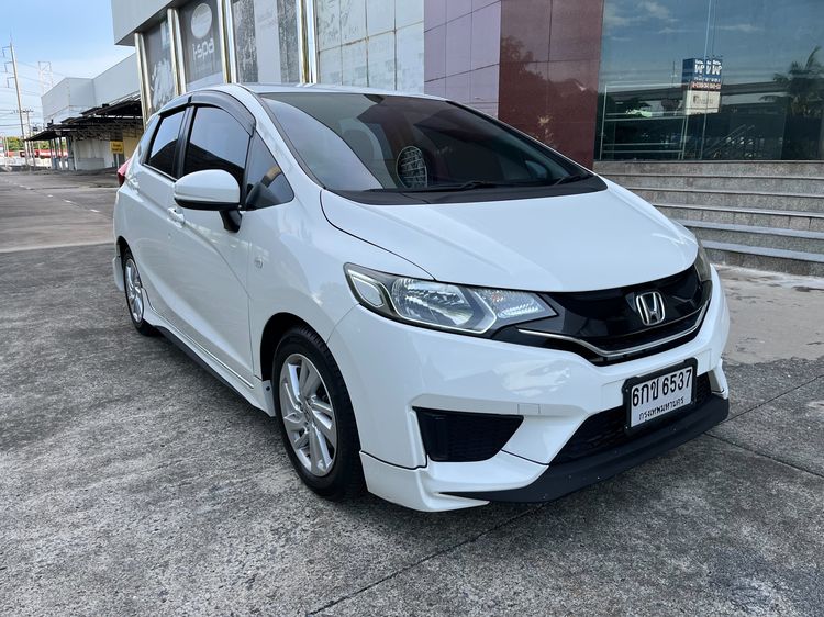 Honda Jazz 2017 1.5 V Sedan เบนซิน ไม่ติดแก๊ส เกียร์อัตโนมัติ ขาว รูปที่ 3