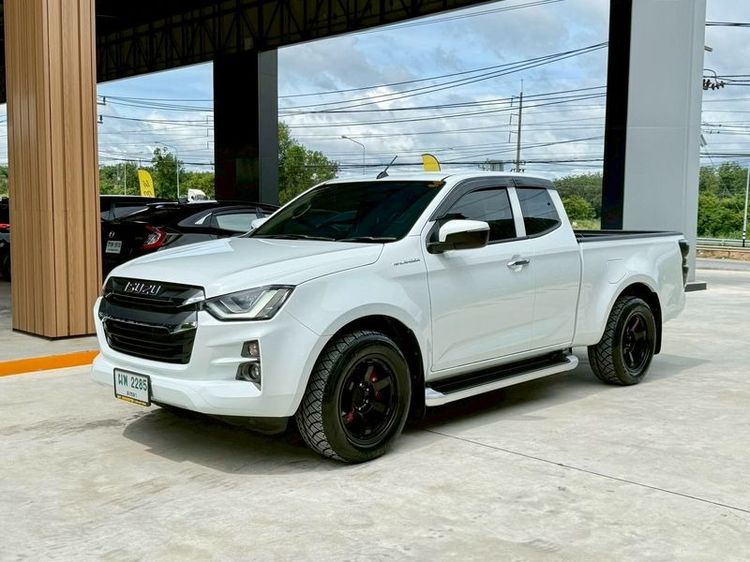 รถ Isuzu D-MAX 1.9 Hi-Lander L สี ขาว