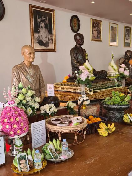 ถุงเขียวเหนี่ยวทรัพย์ พร้อมล๊อกเก็ตรูปถ่ายคุณแม่บุญเรือน โตงบุญเติม วัดอาวุธฯ บางพลัด กทม. แคล้วคลาด ปลอดภัย เก็บเงิน เก็บทอง ค้าขาย มีกำไร รูปที่ 15