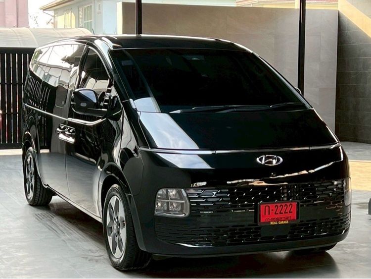 Hyundai Staria 2022 2.2 SEL Van ดีเซล ไม่ติดแก๊ส เกียร์อัตโนมัติ ดำ รูปที่ 2