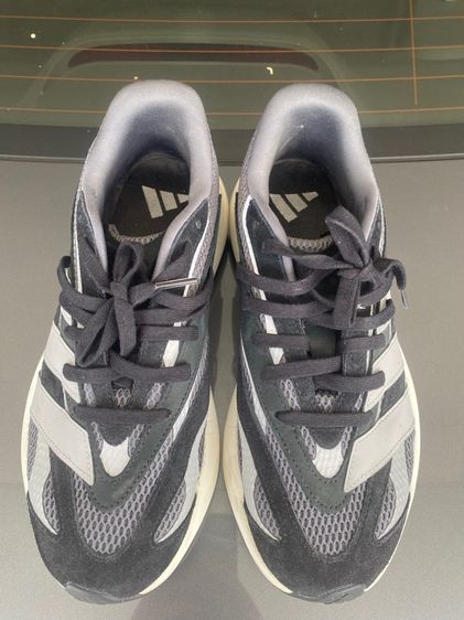 รองเท้าออกกำลังกาย adidas lightblaze