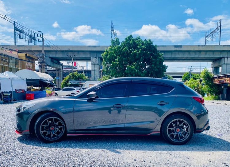 Mazda Mazda3 2017 2.0 SP Sports Sedan เบนซิน ไม่ติดแก๊ส เกียร์อัตโนมัติ น้ำตาล รูปที่ 4