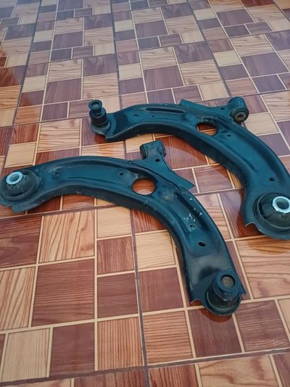 ขายปีกนกล่าง mazda cx3 ปี20