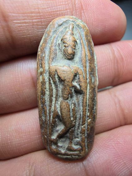 พระลีลาเม็ดขนุน AB059