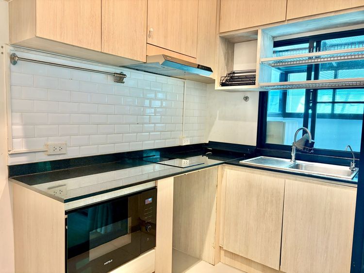 Ananda Development มีบางส่วน ขายด่วน ทาวน์โฮม Arden ลาดพร้าว 71 หลังมุม สภาพดี แต่งสวยมินิมอล วิวต้นไม้และสวน หน้าบ้านไม่ชนใคร ราคาดีมาก รูปที่ 3