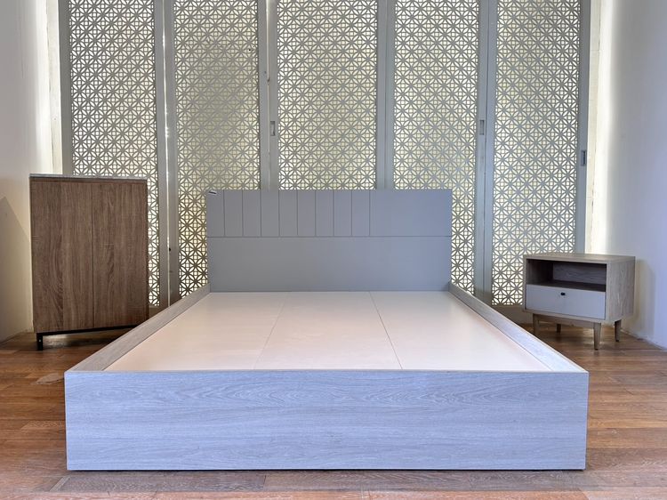 เตียงนอน 5 ฟุต หัวเตียง โครงและคานไม้ MDF หัวเตียงสีเทา
