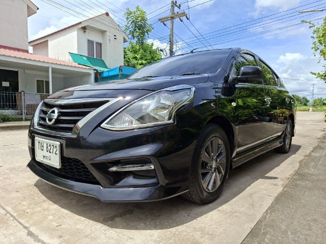 รถ Nissan Almera 1.2 E Sportech สี ดำ