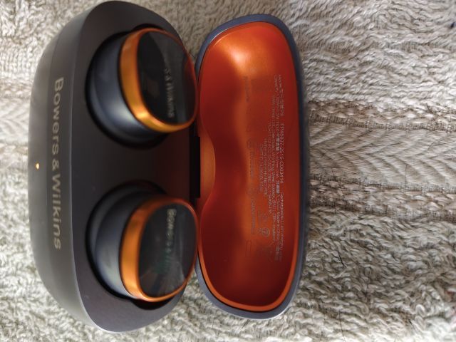 หูฟัง bowers  wilkins (bw) pi8 mclaren adition in ear true wireless earbuds รูปที่ 4