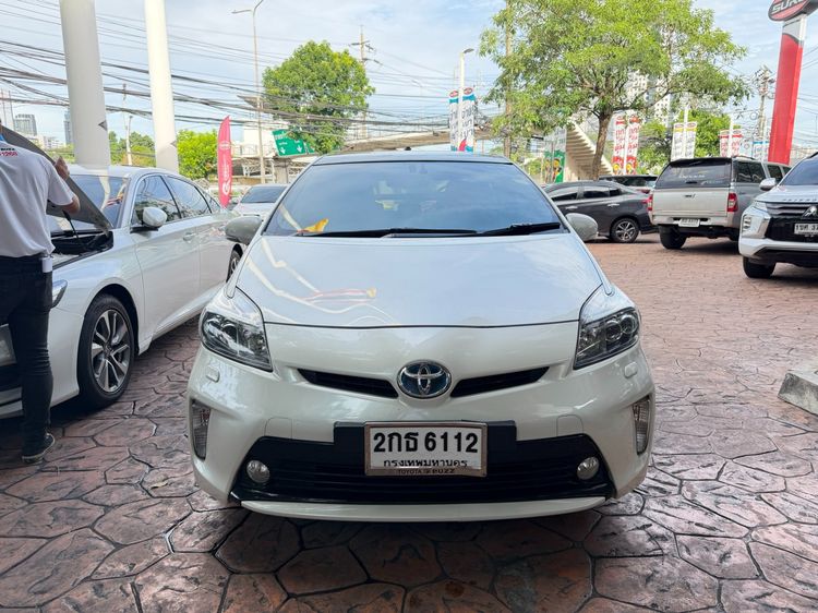 Toyota Prius 2013 1.8 Top Option Sedan ไฮบริด ไม่ติดแก๊ส เกียร์อัตโนมัติ ขาว รูปที่ 2